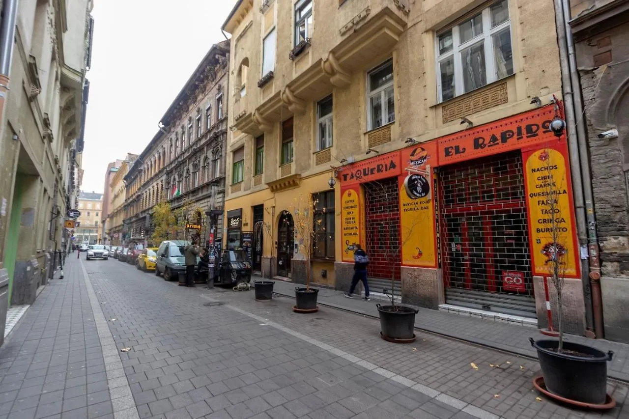 D.Five Jewish Quarter Loft Apartment Budapest Hungary